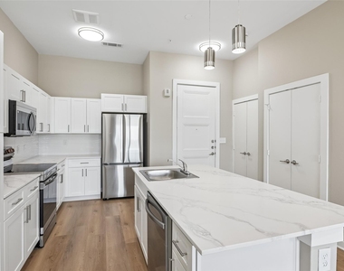 3522 Main Street - Photo Thumbnail 5