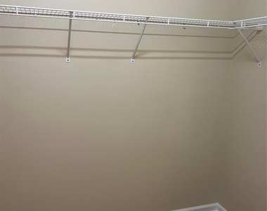 1530 Standish Drive - Photo Thumbnail 24