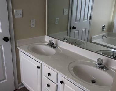 1530 Standish Drive - Photo Thumbnail 16
