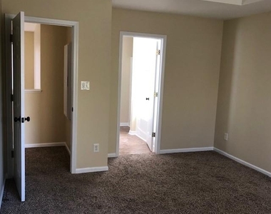 1530 Standish Drive - Photo Thumbnail 15