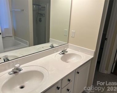1530 Standish Drive - Photo Thumbnail 23