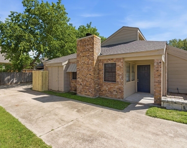 801 Windcrest Drive - Photo Thumbnail 3