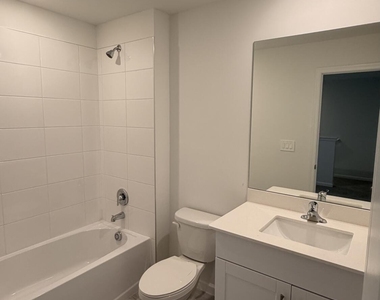 651 Salisbury Circle - Photo Thumbnail 12