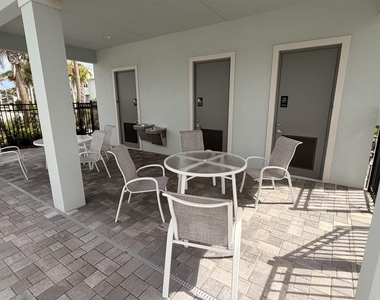 651 Salisbury Circle - Photo Thumbnail 24