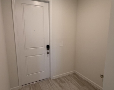 651 Salisbury Circle - Photo Thumbnail 3
