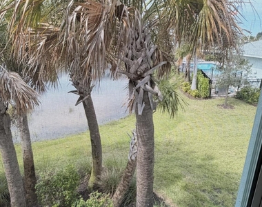 651 Salisbury Circle - Photo Thumbnail 18