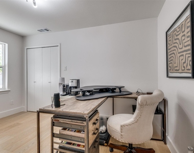 6920 Winchester Street - Photo Thumbnail 13