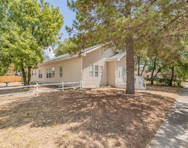 401 S Anglin Street - Photo Thumbnail 2