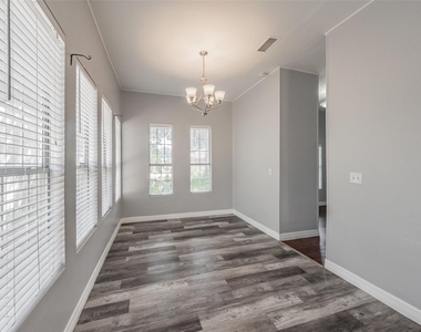 401 S Anglin Street - Photo Thumbnail 12