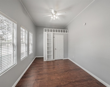 401 S Anglin Street - Photo Thumbnail 29