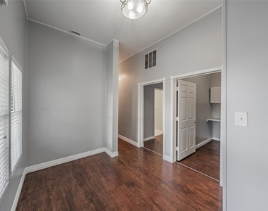 401 S Anglin Street - Photo Thumbnail 21