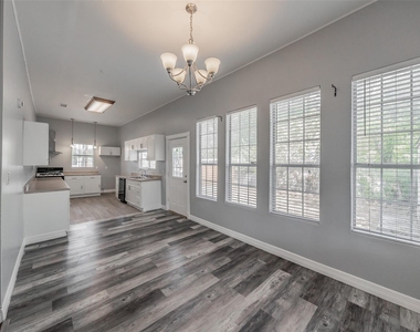 401 S Anglin Street - Photo Thumbnail 10