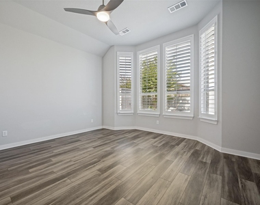 817 Nuthatch Court - Photo Thumbnail 14