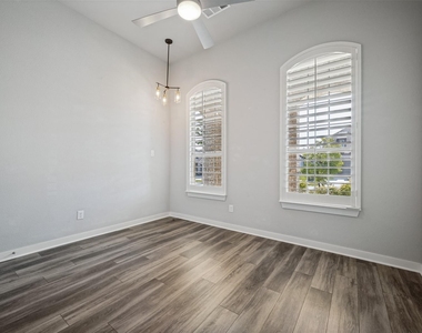 817 Nuthatch Court - Photo Thumbnail 16