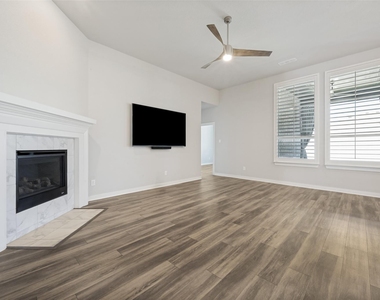 817 Nuthatch Court - Photo Thumbnail 5