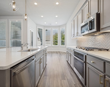 817 Nuthatch Court - Photo Thumbnail 12