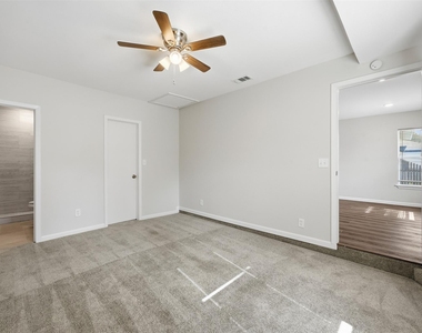 4229 Comanche Street - Photo Thumbnail 5