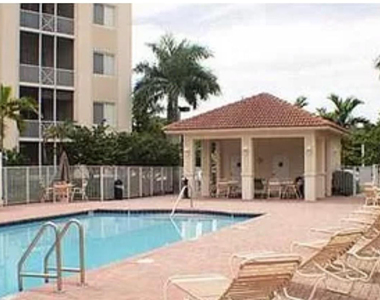 3500 Oaks Clubhouse Drive - Photo Thumbnail 17