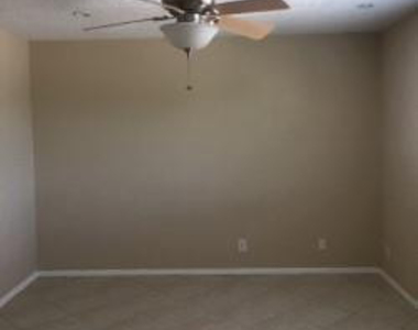 2840 Ne 14th Street Causeway - Photo Thumbnail 5