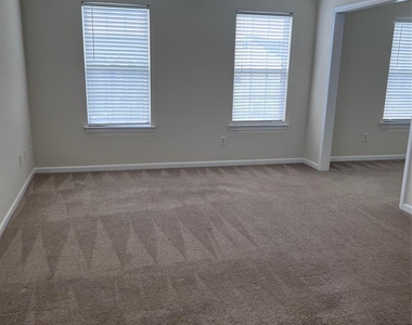 2340 Wexford Way - Photo Thumbnail 6