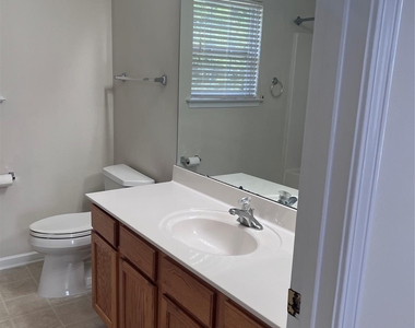 2340 Wexford Way - Photo Thumbnail 8