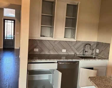 504 Christie Crossing - Photo Thumbnail 6