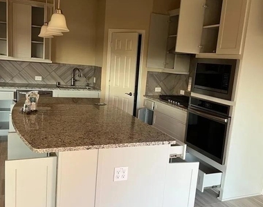 504 Christie Crossing - Photo Thumbnail 21