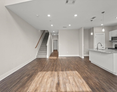 3620 Aaron Place - Photo Thumbnail 2