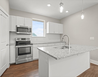 3620 Aaron Place - Photo Thumbnail 6