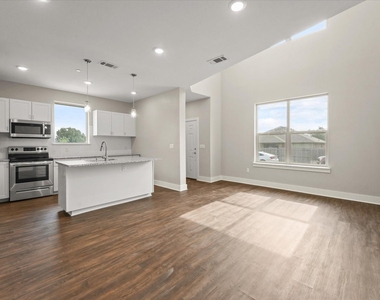 3620 Aaron Place - Photo Thumbnail 4