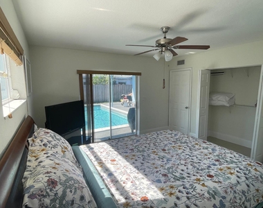 6456 Custer Street - Photo Thumbnail 25