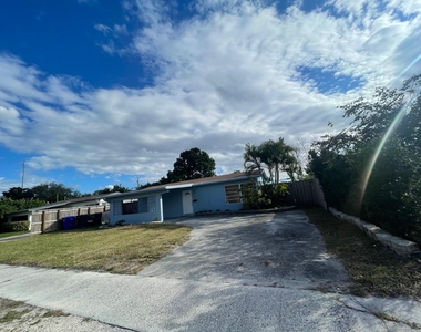 6456 Custer Street - Photo Thumbnail 27