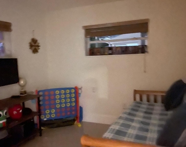 6456 Custer Street - Photo Thumbnail 32