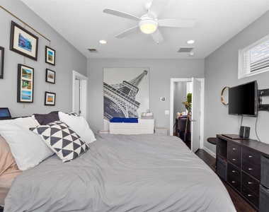 1011 Gallivant Lane - Photo Thumbnail 22