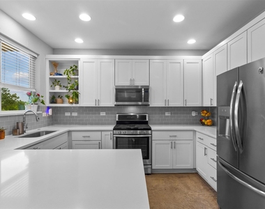 1011 Gallivant Lane - Photo Thumbnail 13