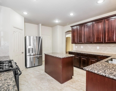 12832 Travers Trail - Photo Thumbnail 8