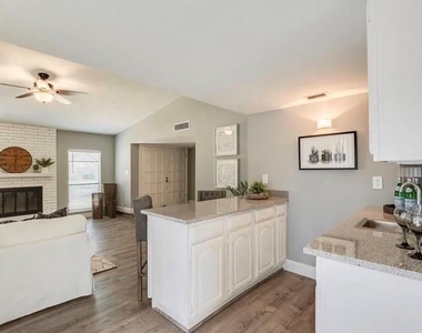 6529 Chalk Court - Photo Thumbnail 7
