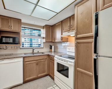 308 Golfview Road - Photo Thumbnail 8