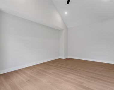 4345 Newman Boulevard - Photo Thumbnail 20