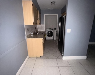 321 Nw 57th Street - Photo Thumbnail 9