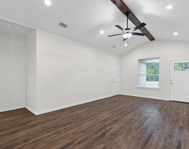 5623 Barkridge Drive - Photo Thumbnail 7