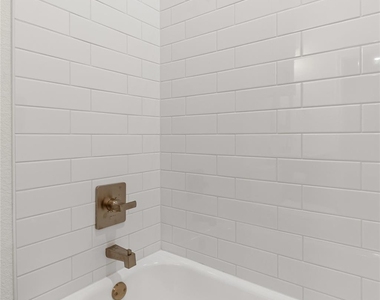 5623 Barkridge Drive - Photo Thumbnail 28