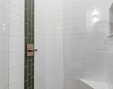 5623 Barkridge Drive - Photo Thumbnail 23