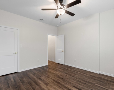 5623 Barkridge Drive - Photo Thumbnail 30