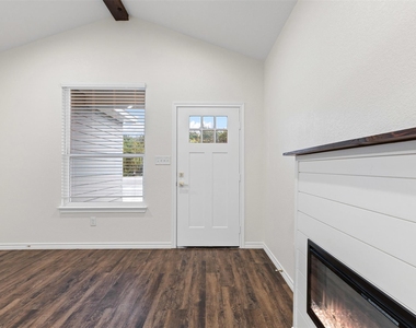 5623 Barkridge Drive - Photo Thumbnail 5