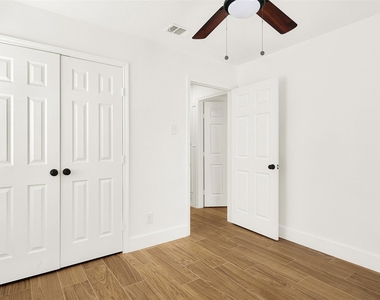 300 Hilltop Avenue - Photo Thumbnail 13