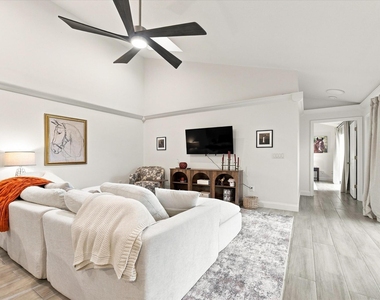 1343 Periwinkle Place - Photo Thumbnail 5
