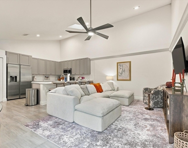 1343 Periwinkle Place - Photo Thumbnail 3