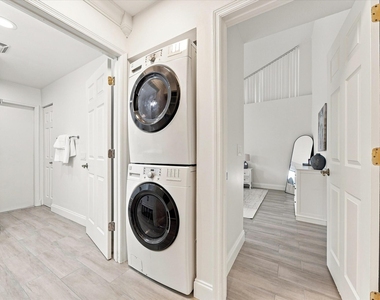 1343 Periwinkle Place - Photo Thumbnail 16