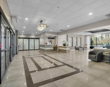 3701 N Country Club Drive - Photo Thumbnail 28